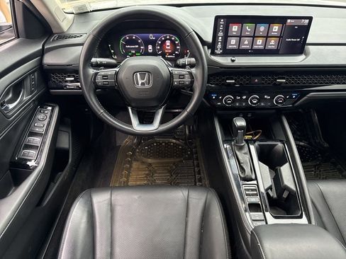 Used 2023 Honda Accord Touring image 8