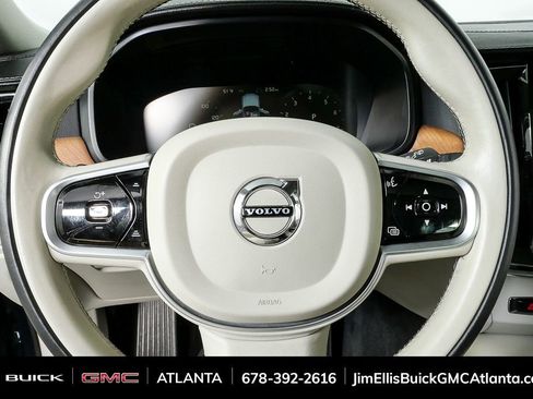Used 2019 Volvo V90 T5 Inscription w/ Protection Package Premier image 10