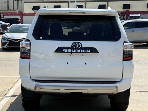 Used 2023 Toyota 4Runner TRD Off-Road Premium w/ Moonroof Package AWD/4WD image 5