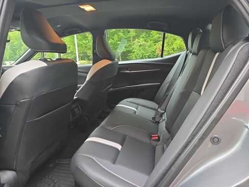 Used 2026 Toyota Camry SE FWD image 13