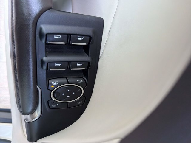 Used 2018 Lincoln MKC Reserve FWD image 9