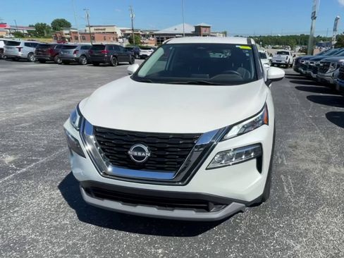 Used 2023 Nissan Rogue SV AWD/4WD image 4