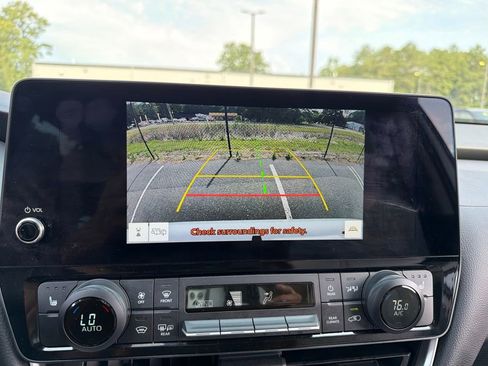 Used 2024 Toyota Grand Highlander AWD Hybrid image 11
