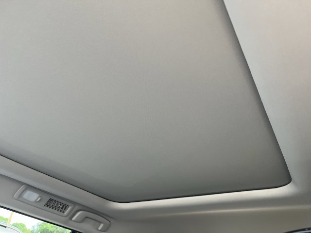Certified 2025 Nissan Pathfinder Platinum w/ Cargo Package FWD image 22
