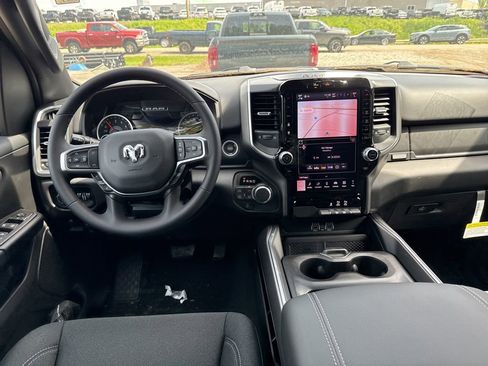 New 2026 RAM 1500 4x4 Crew Cab image 18