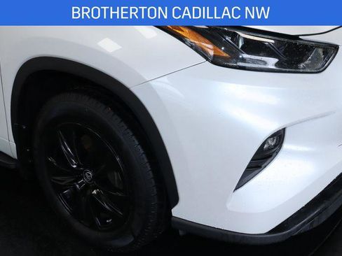 Used 2024 Toyota Highlander XLE image 13