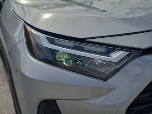 Used 2025 Toyota RAV4 XLE FWD image 7