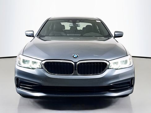 Used 2019 BMW 530i image 2