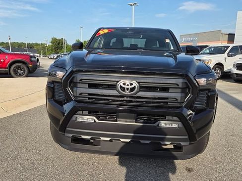 Used 2025 Toyota Tacoma SR5 RWD image 2
