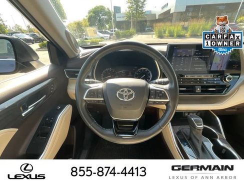 Used 2020 Toyota Highlander Limited AWD/4WD image 15