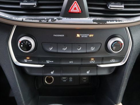 Used 2020 Hyundai Santa Fe SEL image 26