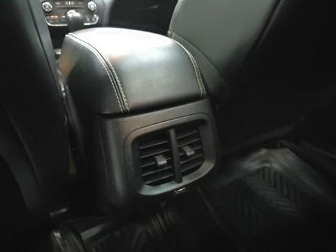 Used 2015 Jeep Cherokee Limited w/ Luxury Group AWD/4WD image 12