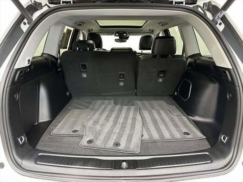 Certified 2024 Jeep Grand Cherokee Limited 4xe image 9