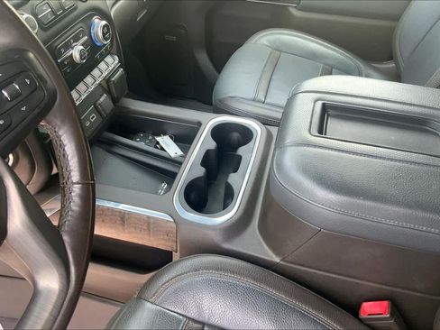 Used 2022 GMC Sierra 1500 Denali w/ Denali Reserve Package AWD/4WD image 17
