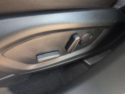 Used 2020 Ford Explorer XLT RWD image 24