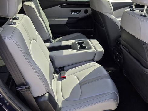 Used 2023 Honda Pilot Touring image 15