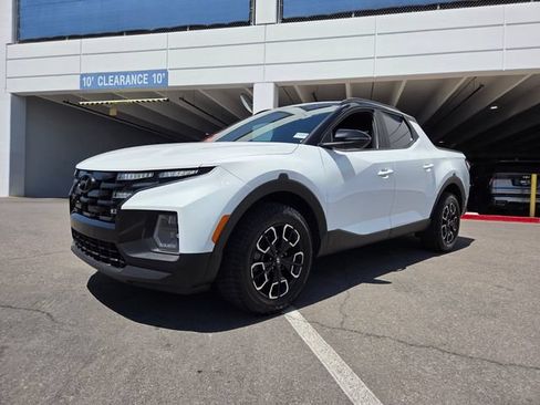 Used 2022 Hyundai Santa Cruz SEL Premium AWD/4WD image 2