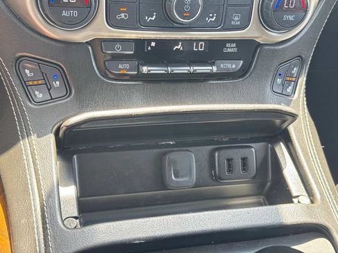 Used 2020 GMC Yukon Denali w/ Open Road Package AWD/4WD image 38