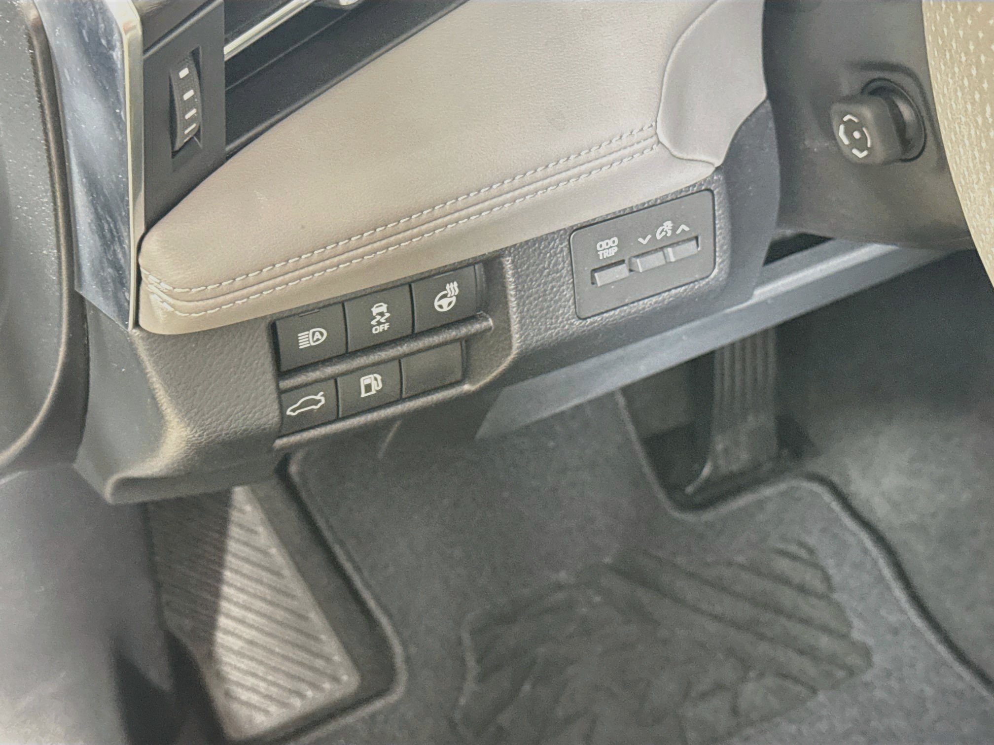 Certified 2021 Toyota Avalon Limited FWD image 11
