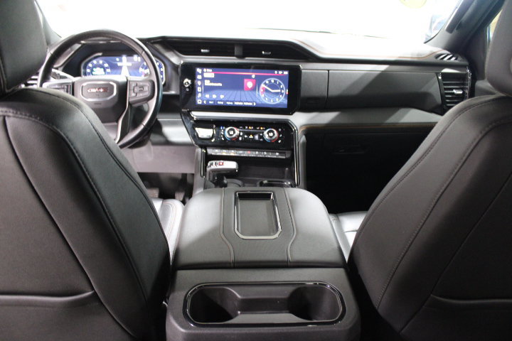 Used 2022 GMC Sierra 1500 AT4 w/ AT4 Premium Package AWD/4WD image 33