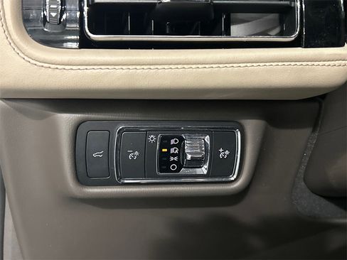 Used 2022 Lincoln Aviator Reserve w/ Equipment Group 201A image 21