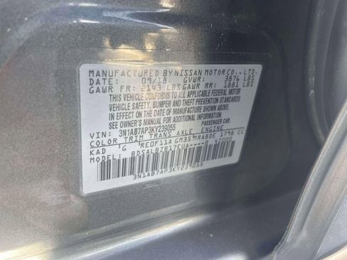 Used 2019 Nissan Sentra S image 17