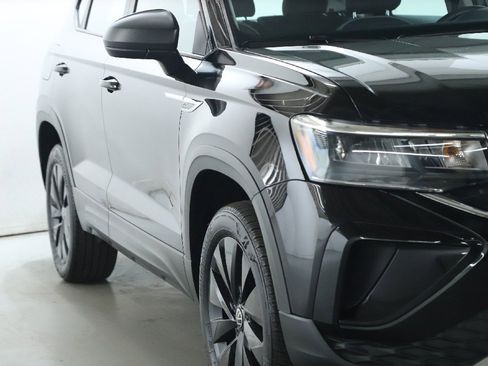 Used 2024 Volkswagen Taos S image 9