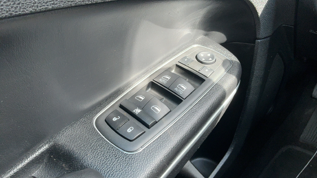 Certified 2022 Chrysler 300 S RWD image 14