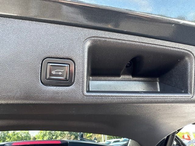 Used 2018 GMC Terrain SLE w/ Driver Convenience Package FWD image 21