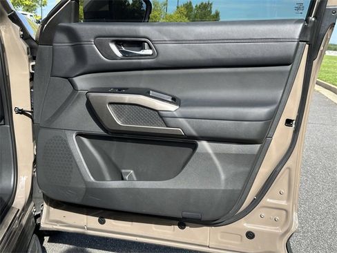 Certified 2023 Nissan Pathfinder Platinum w/ Lighting Package (N93) image 15