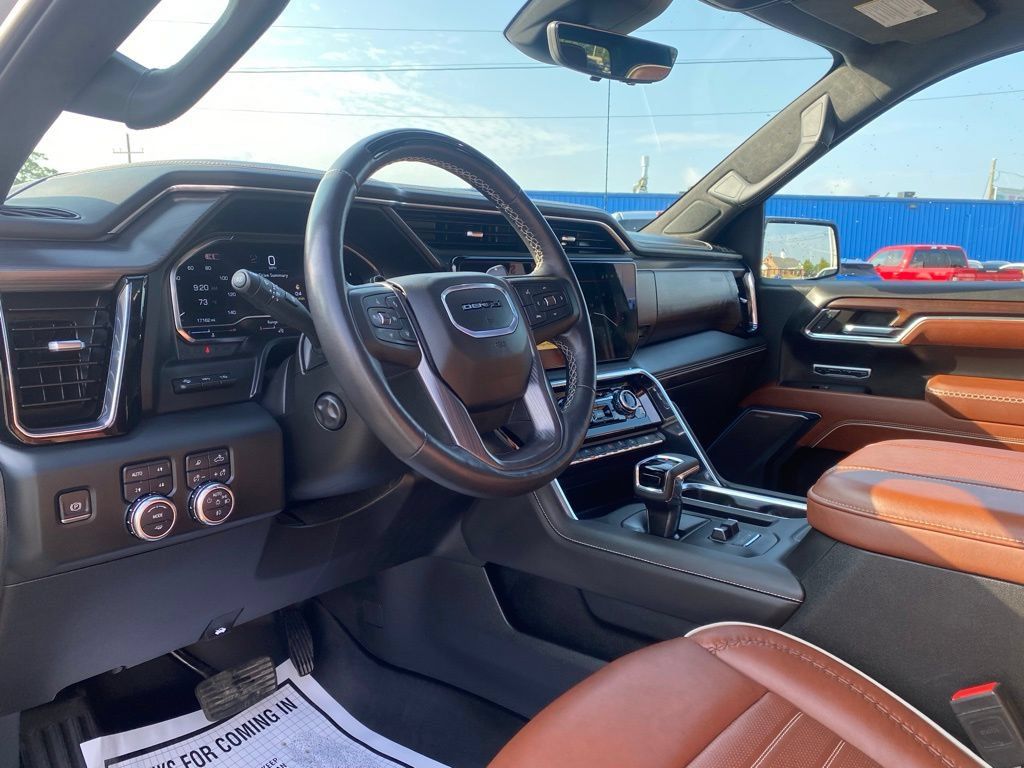 Used 2024 GMC Sierra 1500 Denali Ultimate AWD/4WD image 11