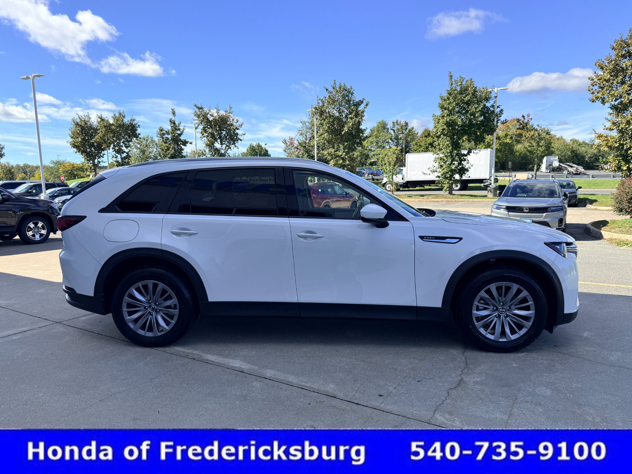 Used 2024 MAZDA CX-90 Plug-In Hybrid w/ Preferred AWD/4WD image 7