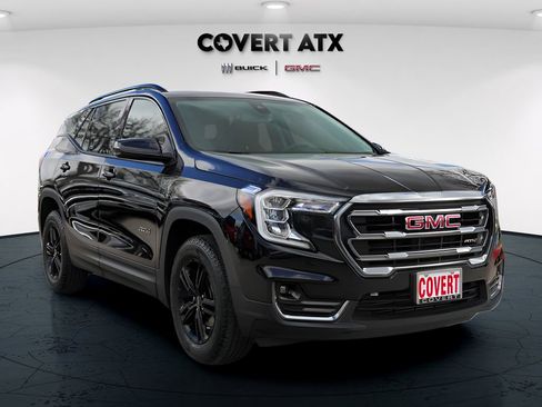 Used 2024 GMC Terrain AT4 image 9
