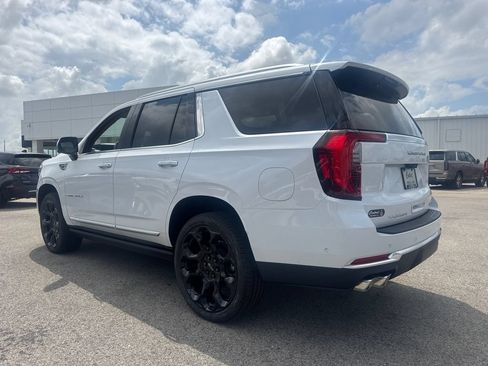 New 2026 GMC Yukon Denali w/ Denali Reserve Package AWD/4WD image 4