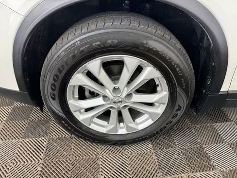 Used 2014 Nissan Rogue SV w/ SV Premium Package AWD/4WD image 26