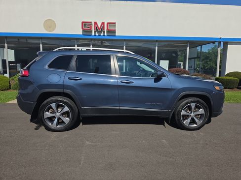 Used 2020 Jeep Cherokee Limited AWD/4WD image 2