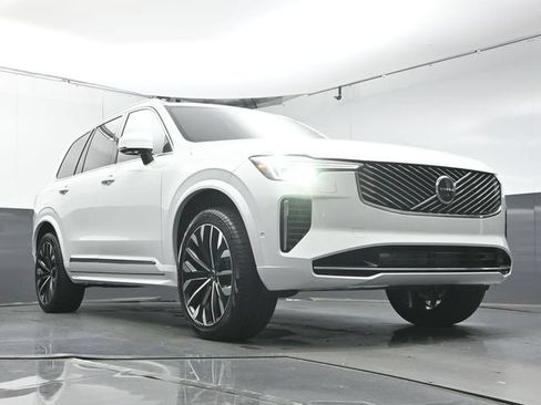 New 2026 Volvo XC90 T8 Plus w/ Protection Package Premier AWD/4WD image 34