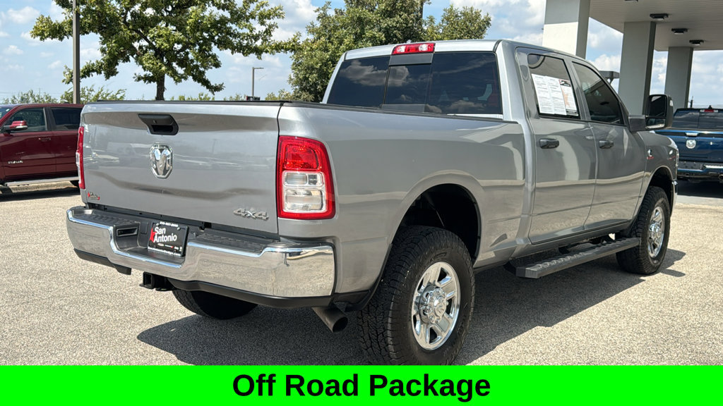 Used 2024 RAM 2500 Tradesman w/ Chrome Appearance Group AWD/4WD image 7