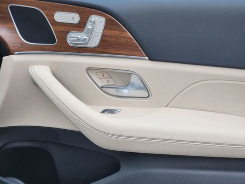 Used 2026 Mercedes-Benz GLE 350 4MATIC image 17