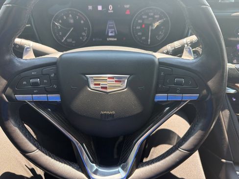 Used 2022 Cadillac XT6 Sport w/ Technology Package AWD/4WD image 12