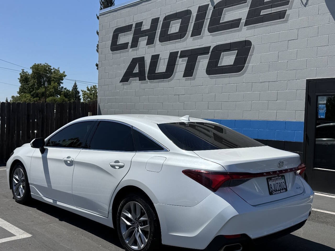 Used 2019 Toyota Avalon XLE w/ Carpet Mat Package FWD image 24