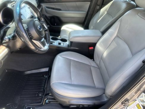 Used 2019 Subaru Outback 2.5i Limited AWD/4WD image 11