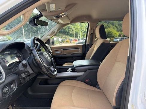 Used 2022 RAM 2500 Big Horn w/ Level C Equiment Group AWD/4WD image 11