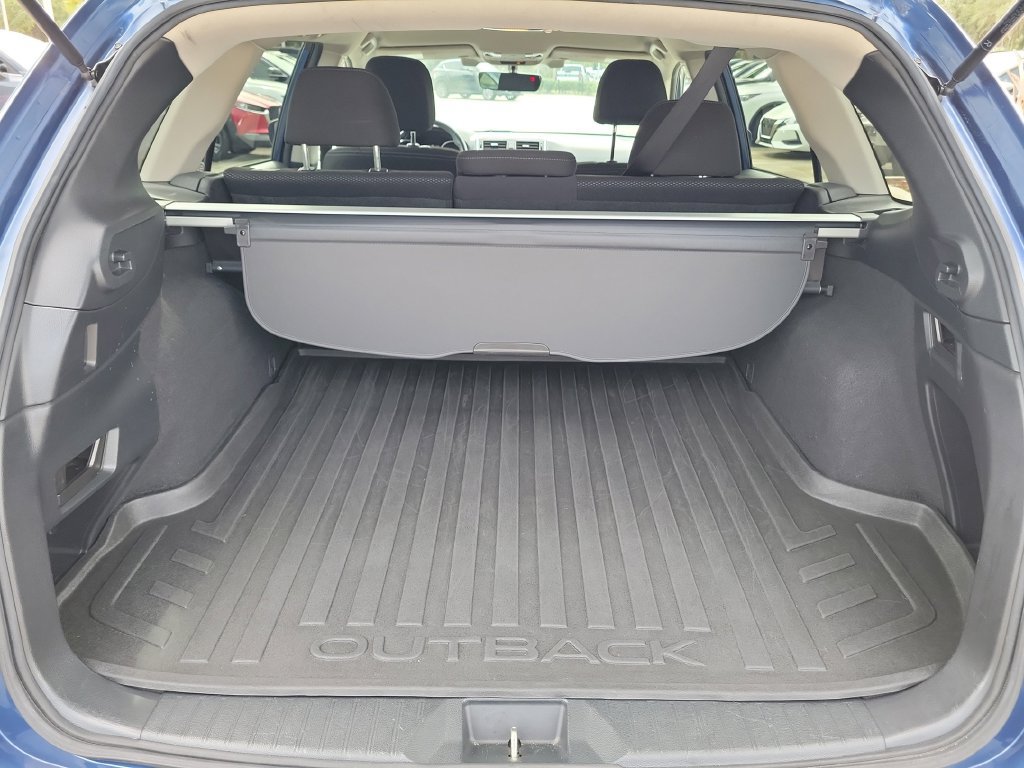 Used 2019 Subaru Outback 2.5i Premium AWD/4WD image 17