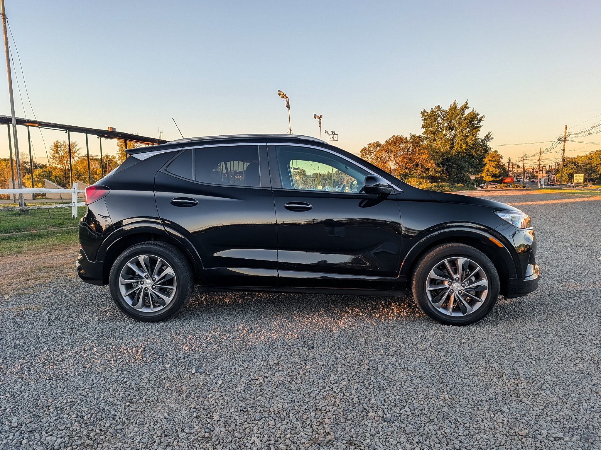 Used 2023 Buick Encore GX Select w/ Experience Buick Package FWD image 4