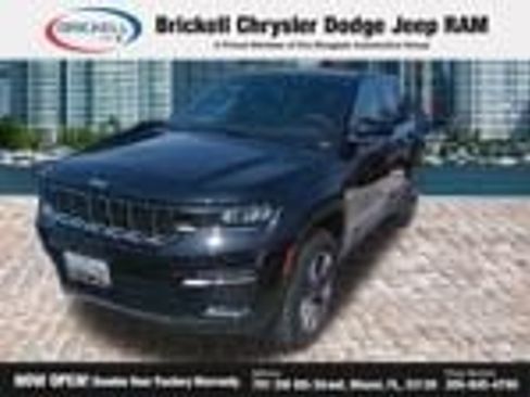 Used 2024 Jeep Wagoneer L Series II RWD image 42