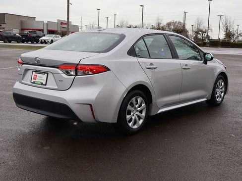 Used 2024 Toyota Corolla LE image 7