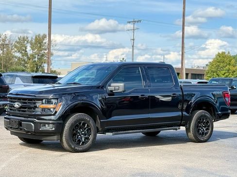 Used 2024 Ford F150 XLT w/ XLT Black Appearance Package AWD/4WD image 40
