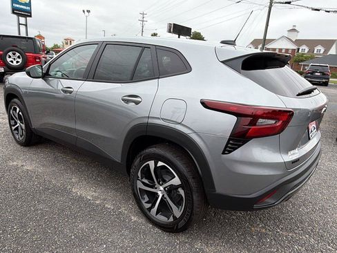 New 2026 Chevrolet Trax RS FWD image 10
