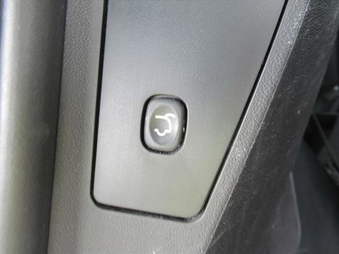 Used 2017 Dodge Grand Caravan GT image 31